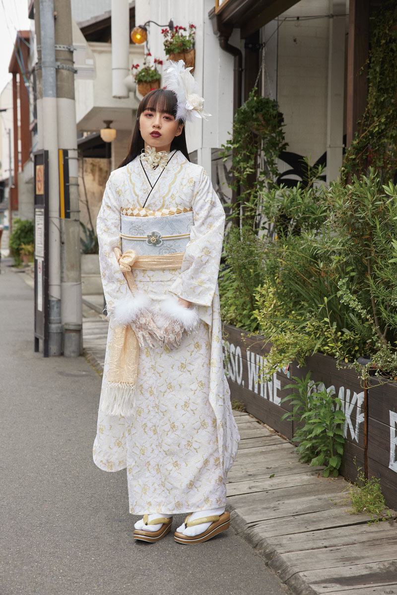 葵衣aoi×Ⅴサンク白レース - 香川の成人式振袖・卒業式袴、紋付袴の 
